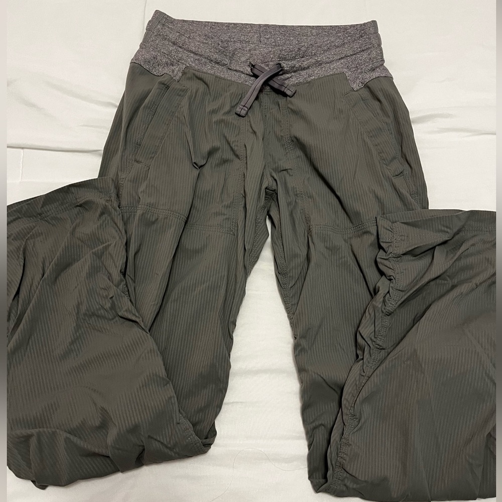 Ivivva by lululemon dance studio pants